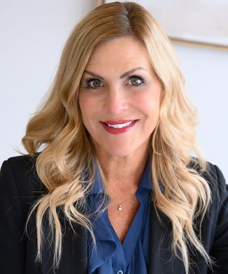 Portrait of Ronda Eiting, REALTOR®